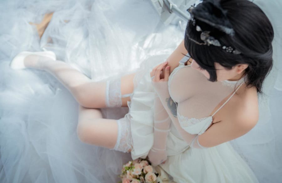 猫九酱Sakura –NO.11 碧蓝誓约欧根亲王爱宕婚纱[4V/95P/936MB]