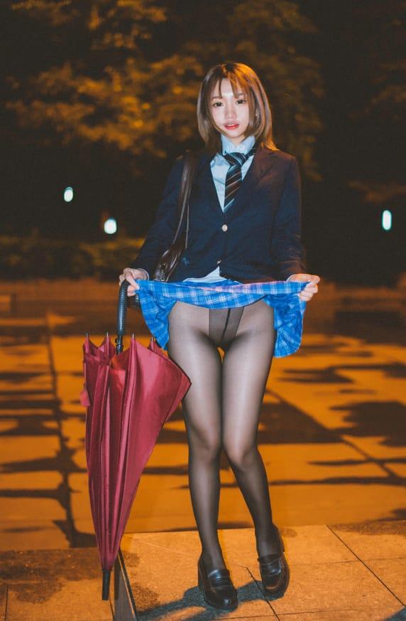 柒柒要乖哦 – NO.018 深夜公园JK[35P-343MB]