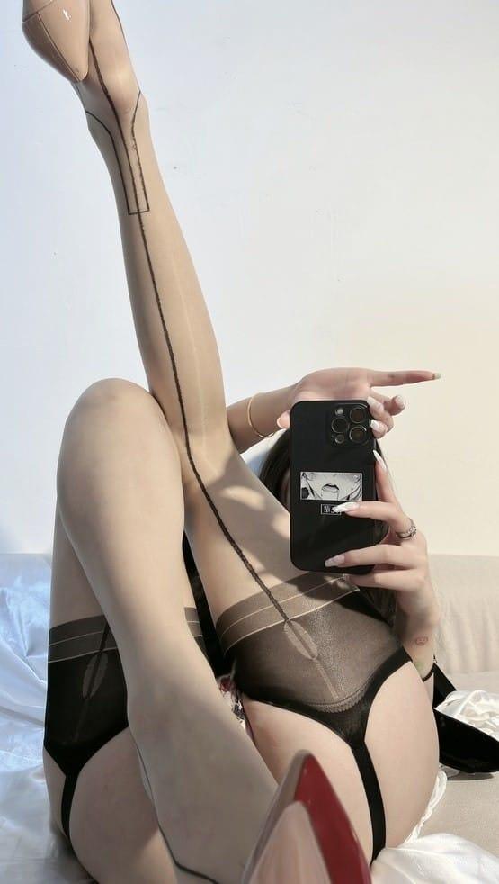 [微密圈]陈佩奇yyyy –撕裂网袜[62P-105MB]