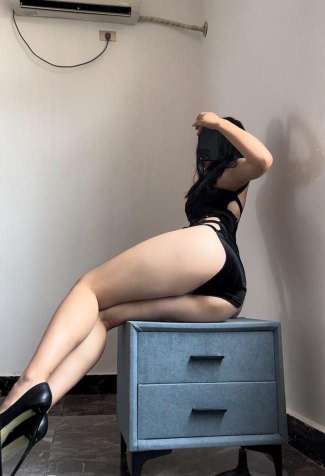 [微密圈]秋不吃鱼 –劈叉旗袍[22P-29MB]