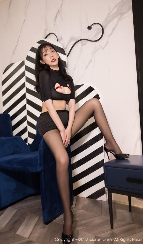 [Xiuren秀人网]2022.10.17 NO.5717 小泡芙[43+1P／346MB]