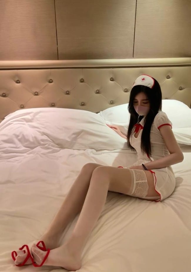 [微密圈]梦里一只喵 –白丝护士小姐姐[39P-64M]