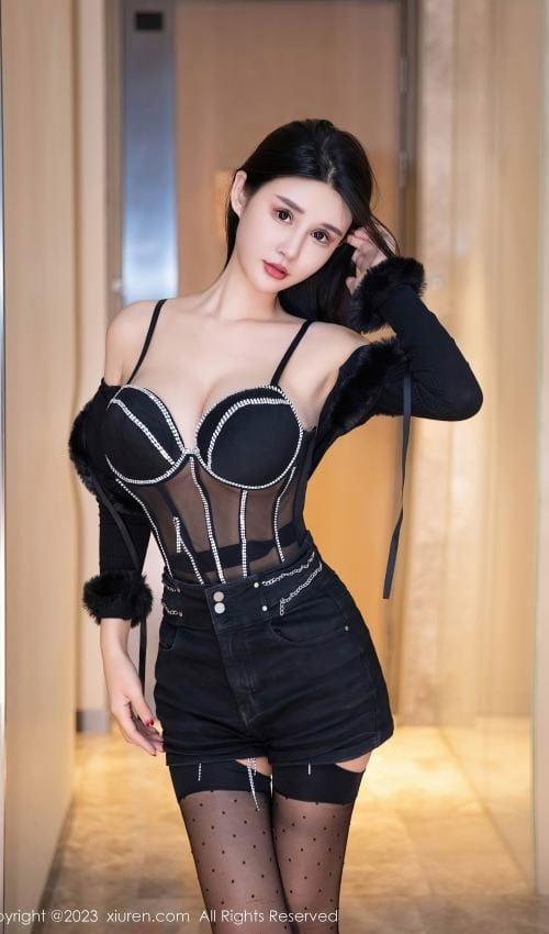 [Xiuren秀人网]2023.12.05 NO.7763 牙牙yiyi[78+1P/729MB]