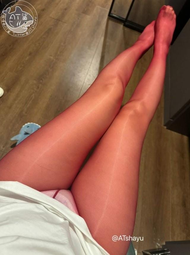 AT鲨 – NO.55 红丝 [21P-3MB]