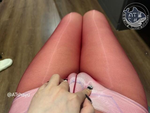 AT鲨 – NO.55 红丝 [21P-3MB]