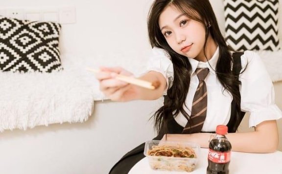 [YALAYI雅拉伊]2022.06.22 NO.946 一生欢喜 梓瑶[41+1P／397MB]