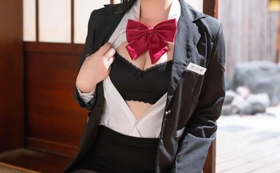 屿鱼 – NO.010 椿 [13P-23MB]